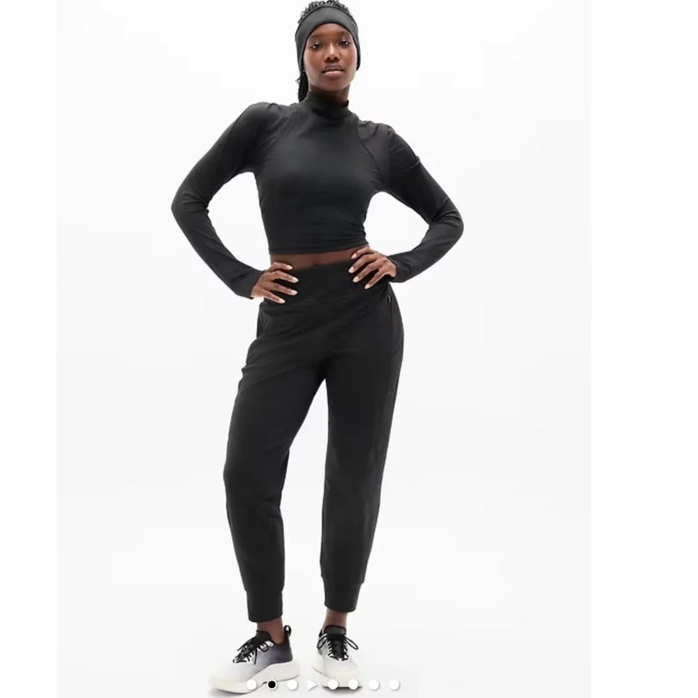 Athleta Women's Size 6 Jogger Pants Black Hiking Travel Sporty Athleisure Ru nng